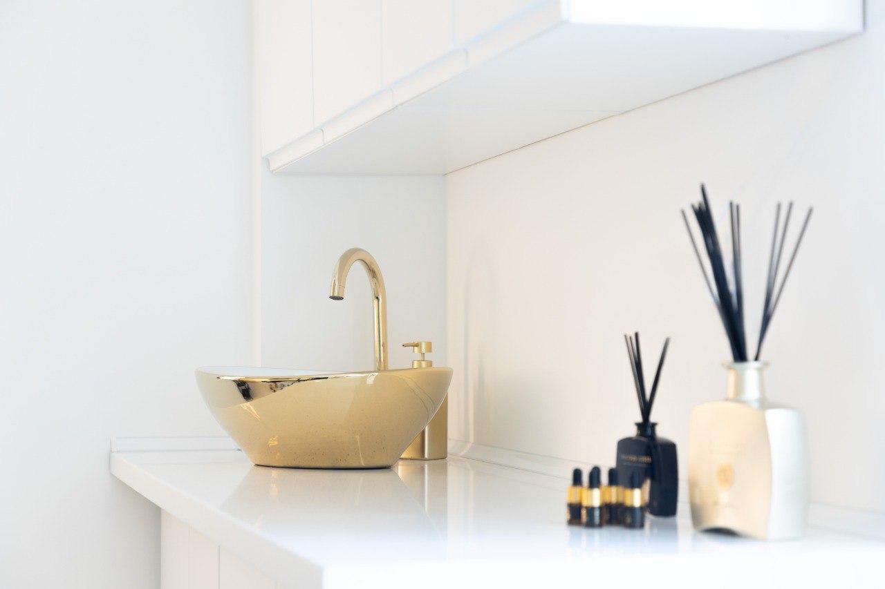 photo_5990281108270466963_y